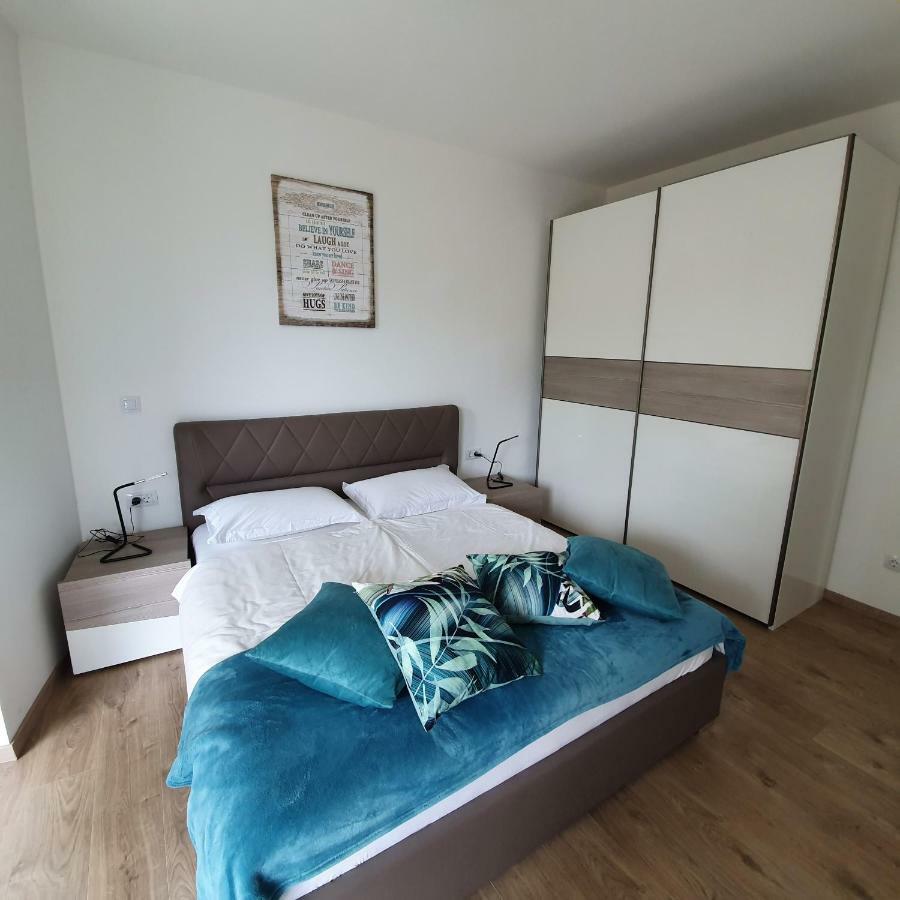 Blue Water Apartment Zrnovo 外观 照片