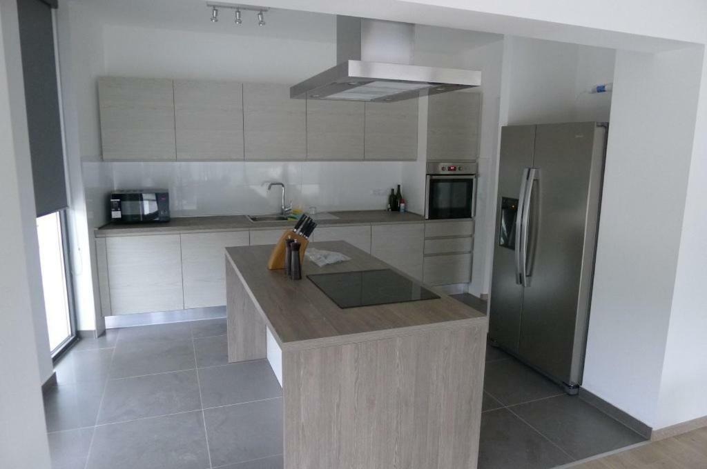 Blue Water Apartment Zrnovo 外观 照片